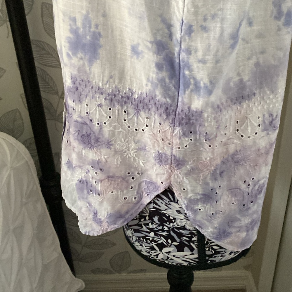 Women’s Pilcro by Anthropologie tie dye long sleeve eyelet detail blouse - Picture 5 of 11